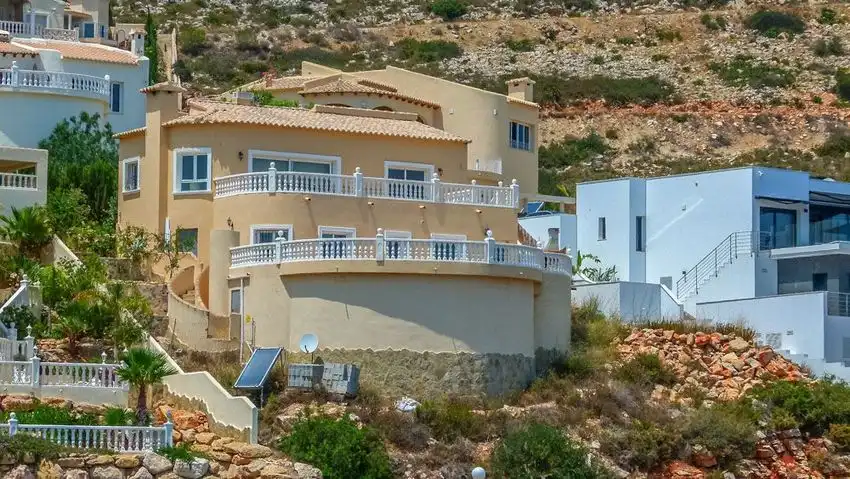 Vista exterior de Casa o chalet en venta en Benitachell / El Poble Nou de Benitatxell con Aire acondicionado, Calefacción y Terraza