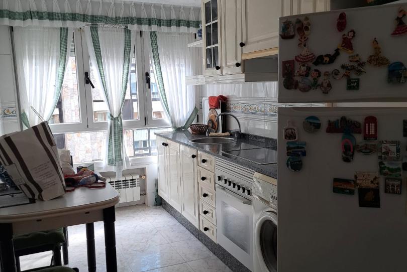 Foto 1 de Piso en venta en Calle José López Ocaña, 9, Centro, Asturias