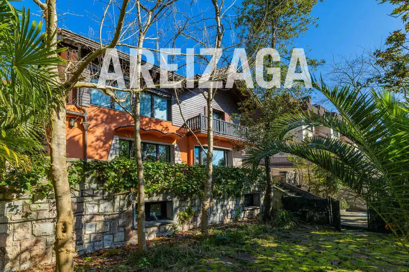 Vista exterior de Casa o xalet en venda en Donostia - San Sebastián  amb Aire condicionat, Calefacció i Terrassa