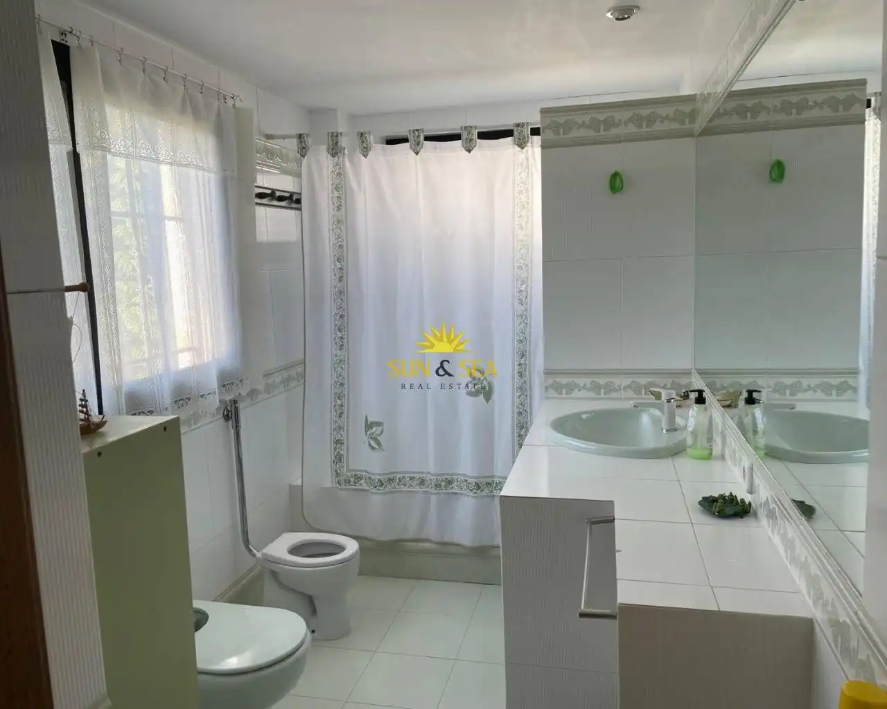 Bathroom of Houses for rent in Benidorm  with Air Conditioner, Private garden and Terrace