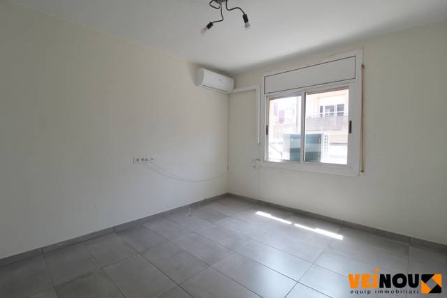 Piso en Venta en Carrer del Montseny en La Torrassa