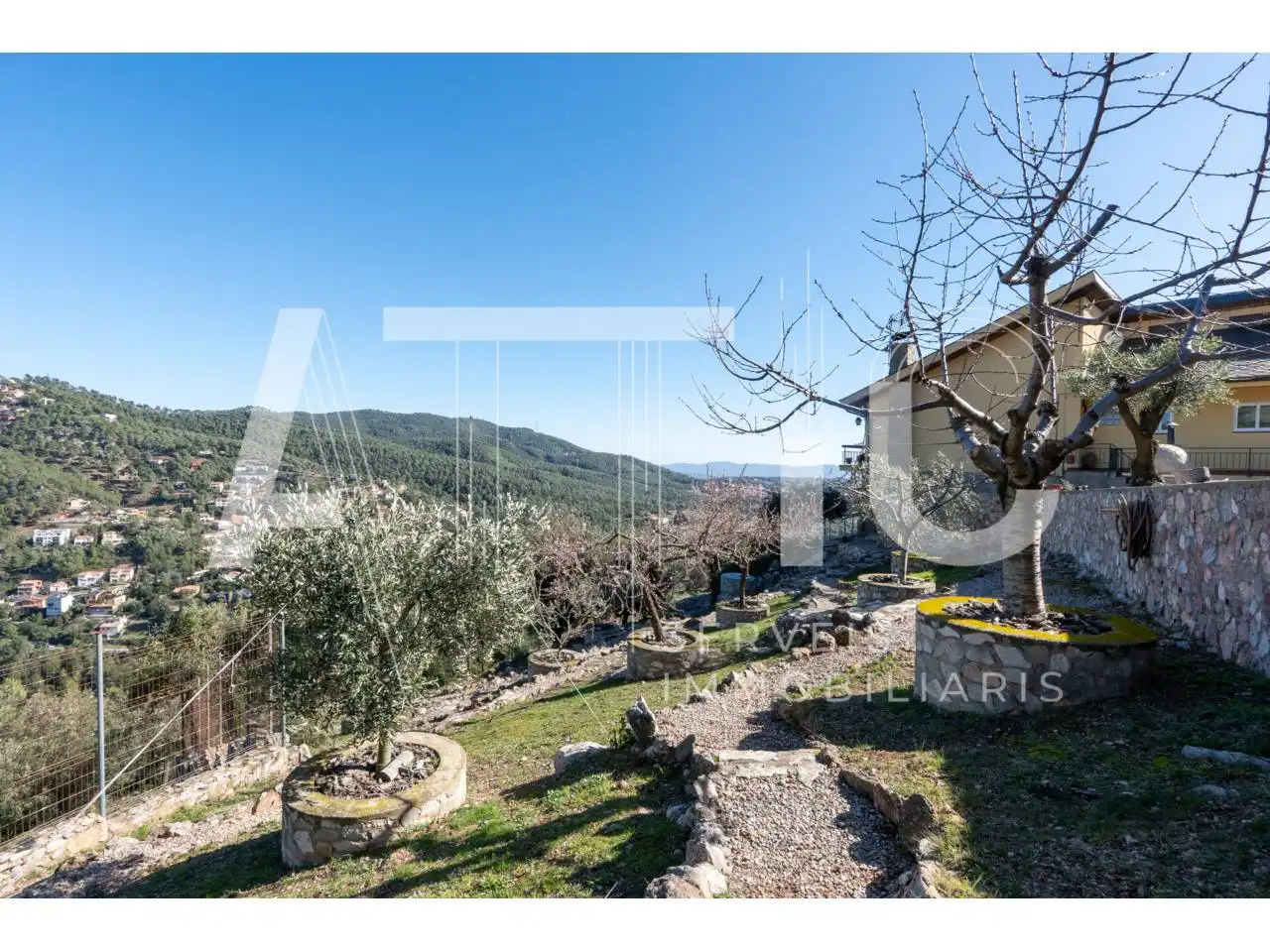 Jardí de Casa o xalet en venda en Castellar del Vallès amb Aire condicionat, Calefacció i Terrassa