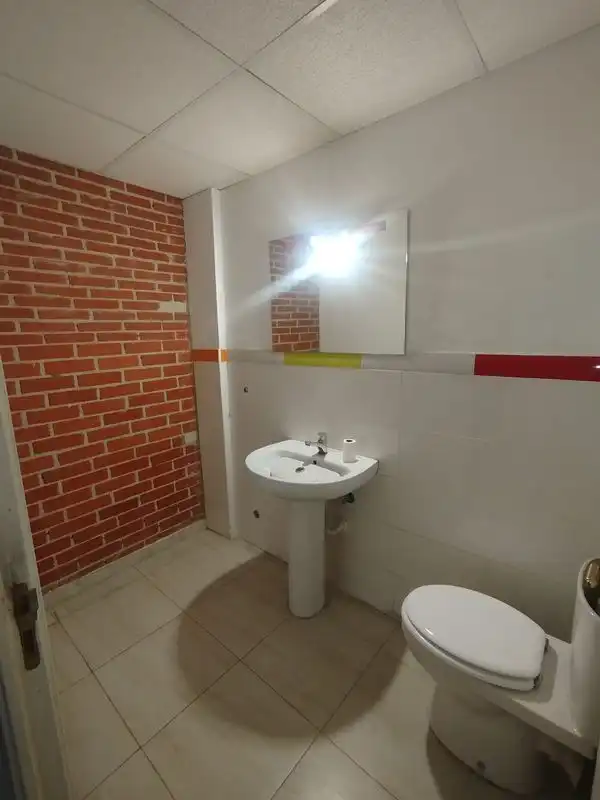 Bathroom of Commercial properties for rent in Quart de Poblet