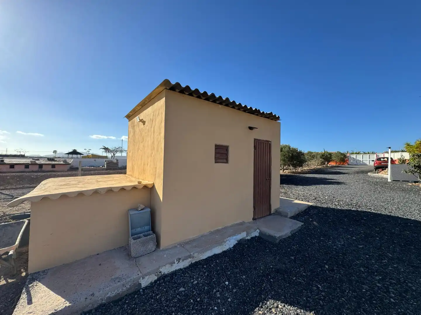 Vista exterior de Casa o xalet en venda en Tuineje amb Aire condicionat, Terrassa i Piscina