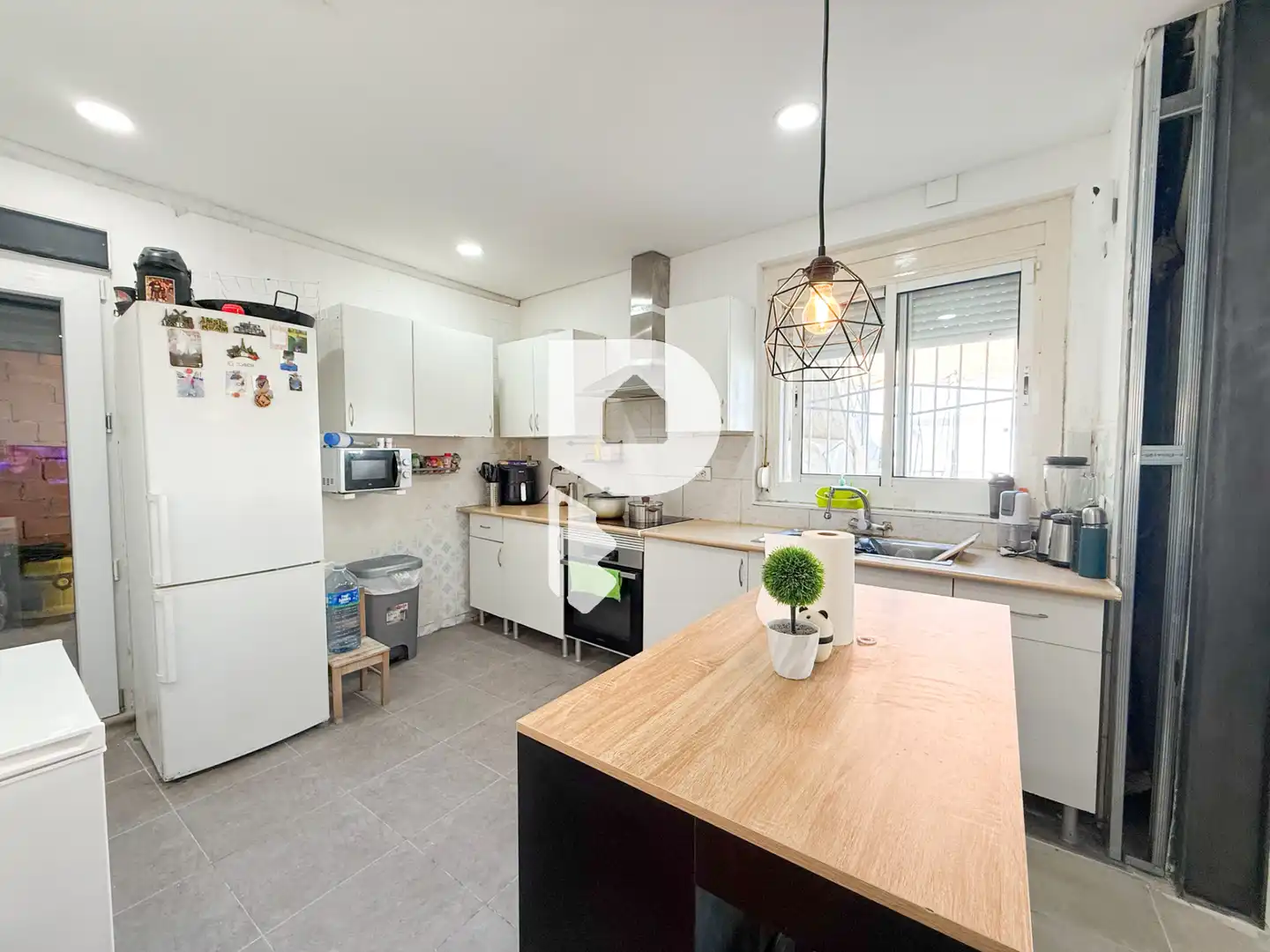 Cocina de Casa o chalet en venta en Sant Vicenç Dels Horts con Aire acondicionado, Calefacción y Jardín privado