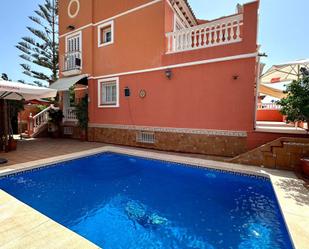 Piscina de Casa o xalet en venda en Torremolinos amb Aire condicionat, Terrassa i Piscina