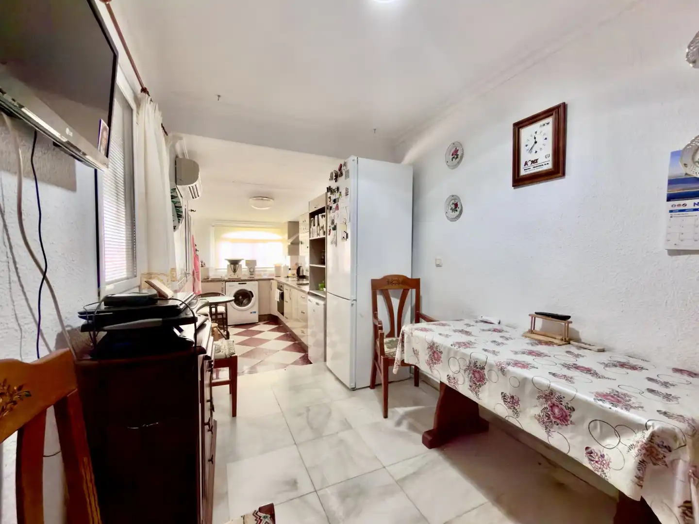 Cuina de Casa o xalet en venda en Mairena del Aljarafe amb Aire condicionat, Calefacció i Terrassa