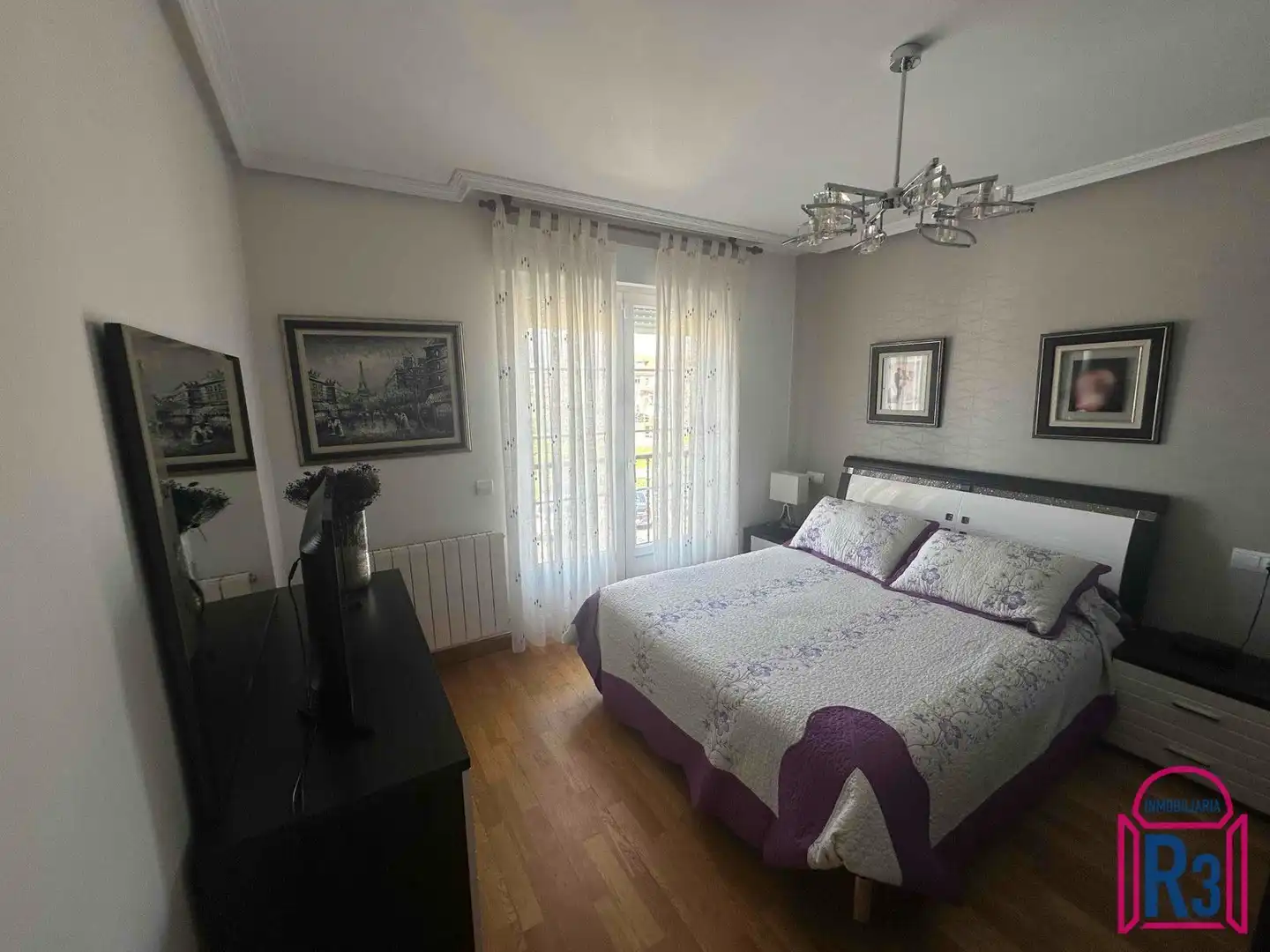 Dormitori de Casa adosada en venda en San Andrés del Rabanedo amb Calefacció, Jardí privat i Traster