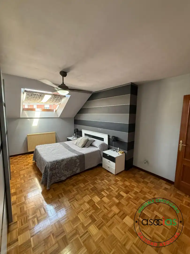 Habitación de Ático en venta en Langreo con Calefacción, Parquet y Terraza
