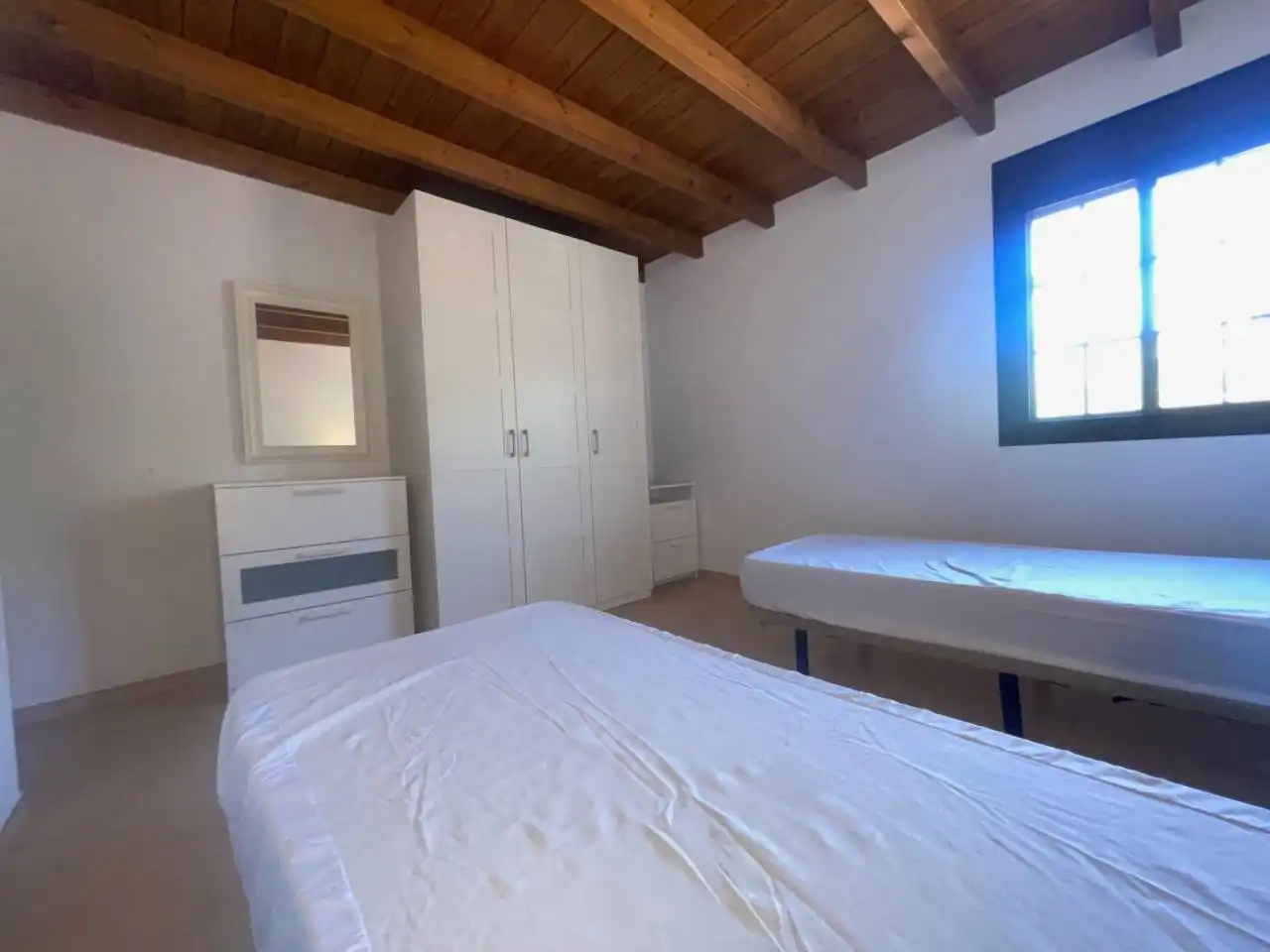 Habitación de Casa o chalet de alquiler en Estepona con Calefacción, Jardín privado y Terraza