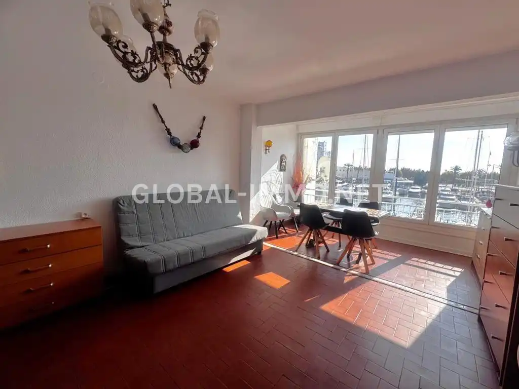 Wohnzimmer von Wohnung zum Verkauf in Empuriabrava mit Möbliert