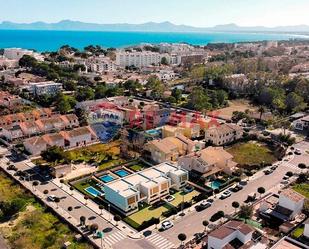 Vista exterior de Casa o xalet en venda en Alcúdia amb Aire condicionat i Piscina