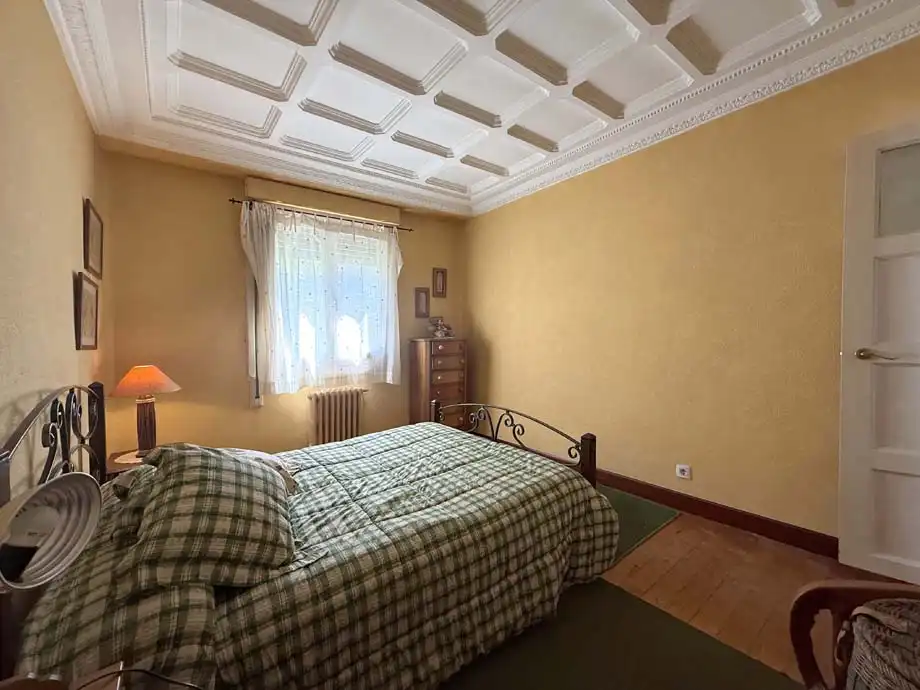 Schlafzimmer von Wohnung zum Verkauf in Vitoria - Gasteiz mit Heizung und Abstellraum