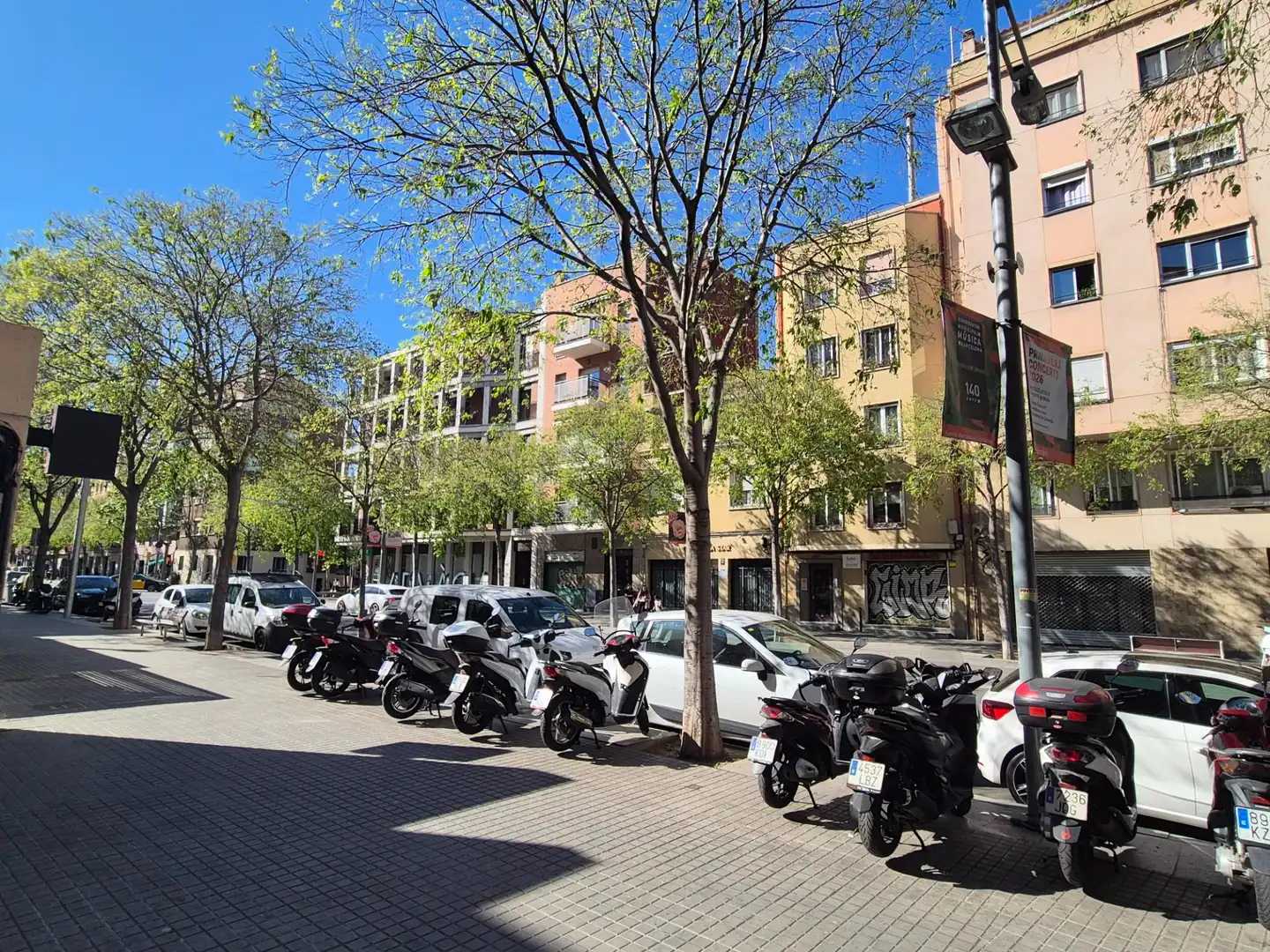 Außenansicht von Geschaftsraum zur Miete in Barcelona mit Parkett