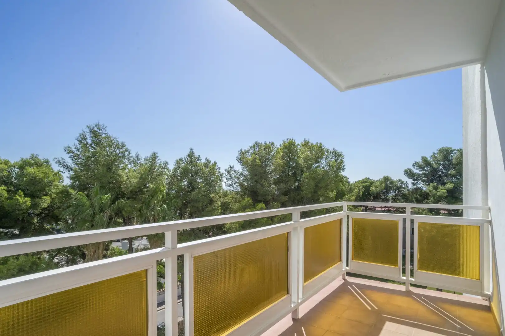 Apartament amb terrassa en venda a Nueva Andalucía, imagen 3