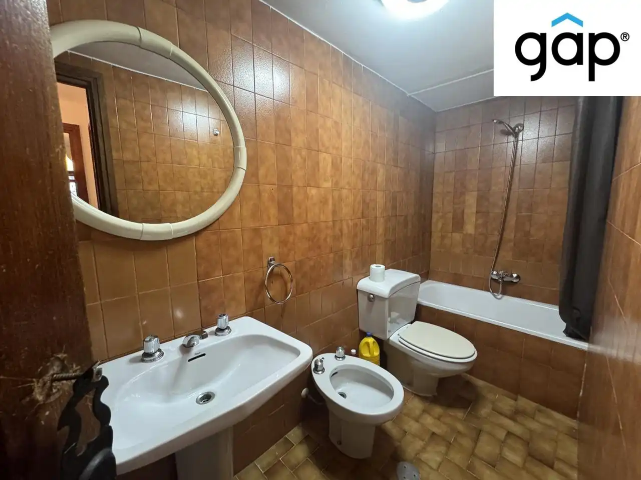 Badezimmer von Wohnung zur Miete in Cuenca mit Heizung