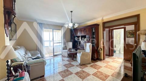 Foto 2 de Piso en venta en Calle de Alozaina, Santa Cristina - San Rafael, Málaga Capital