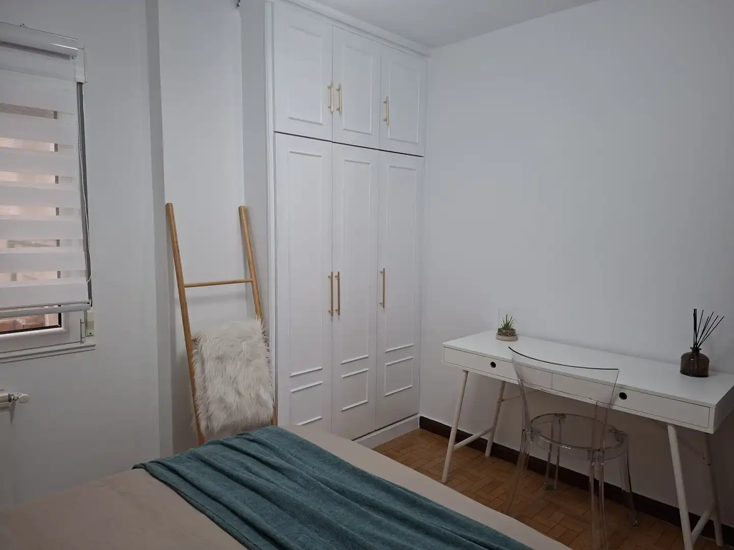 Bedroom of Flat for rent in Gijón   with Heating and Furnished