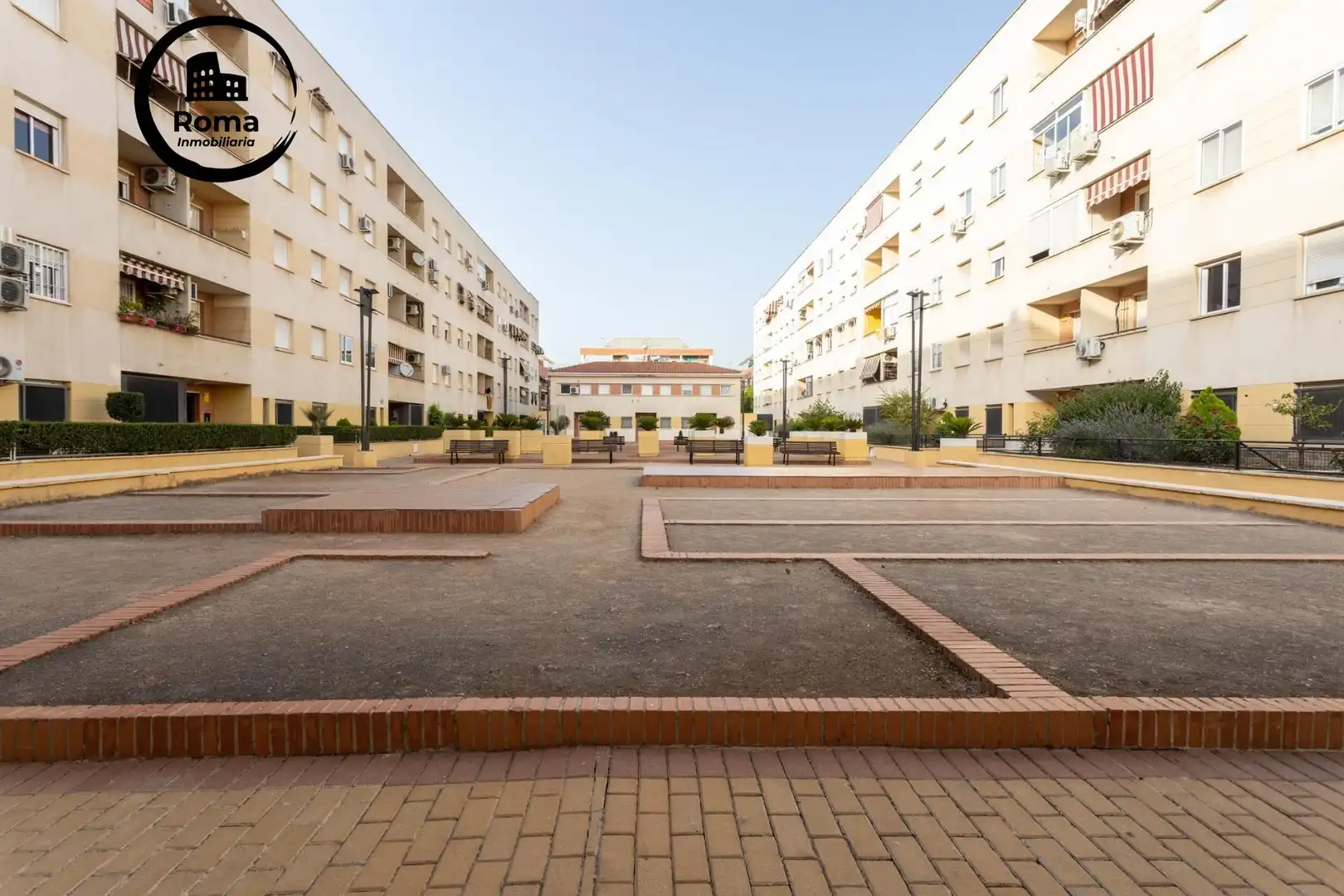 Vista exterior de Piso en venta en Granada con Calefacción, Terraza y Amueblado