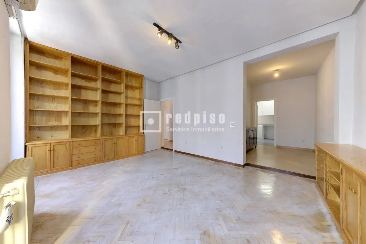 Sala d'estar de Pis en venda en Madrid amb Aire condicionat, Calefacció i Parquet