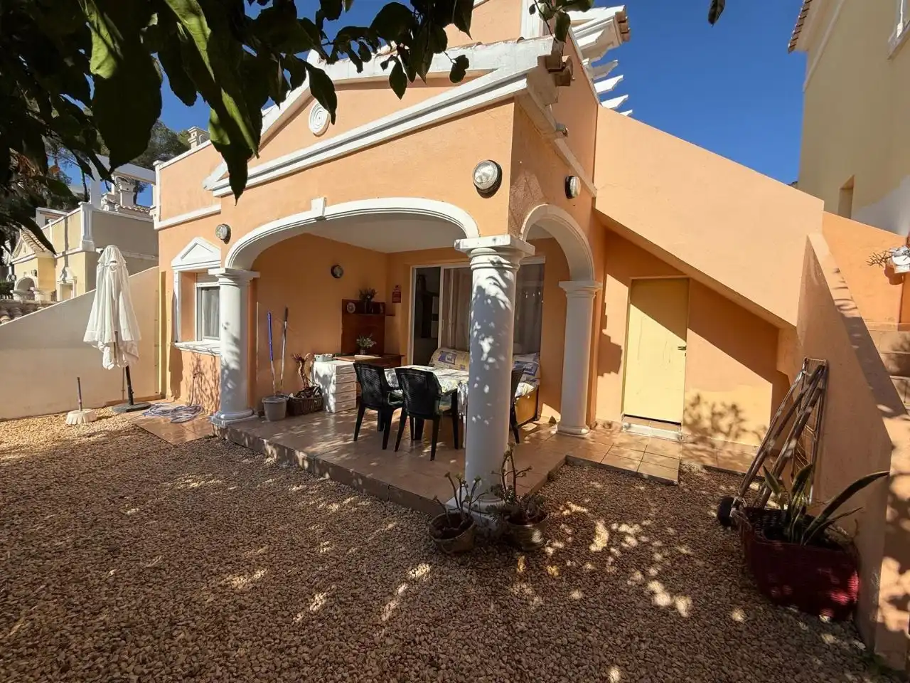 Maison mitoyenne avec piscine à vendre à Partida Cometa III 11I