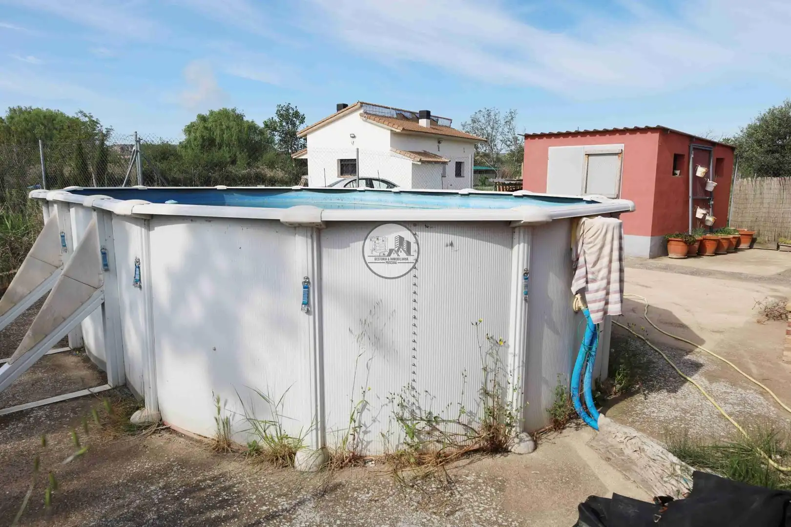Swimming pool of Houses for sale in Alcañiz