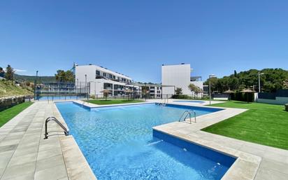 Piscina de Planta baixa en venda en Sant Andreu de Llavaneres amb Aire condicionat, Terrassa i Balcó