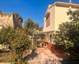 Vista exterior de Casa o xalet en venda en Finestrat amb Jardí privat, Terrassa i Traster