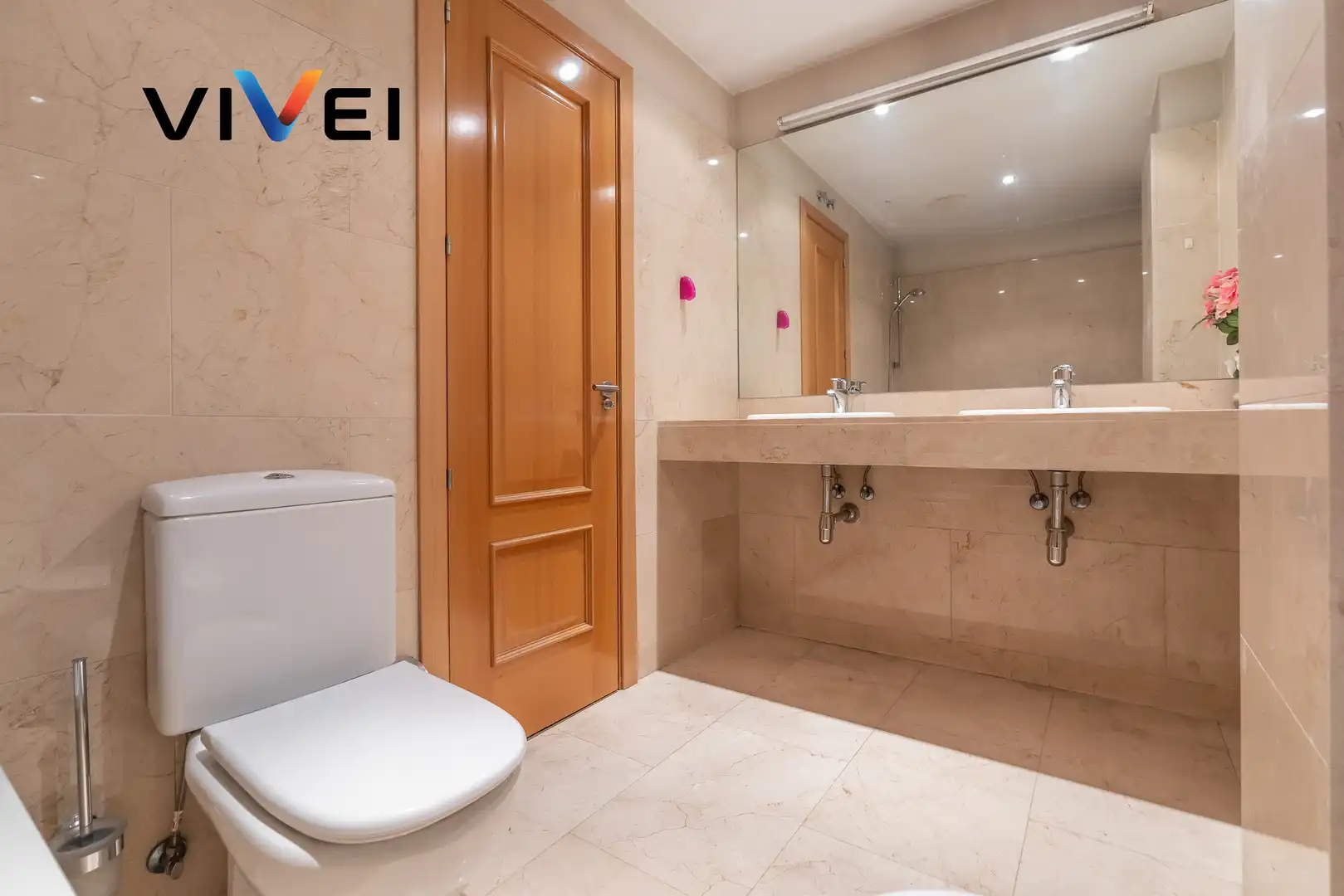 Bathroom of Flat for sale in Madrid  with Heating, Terrace and Storage room