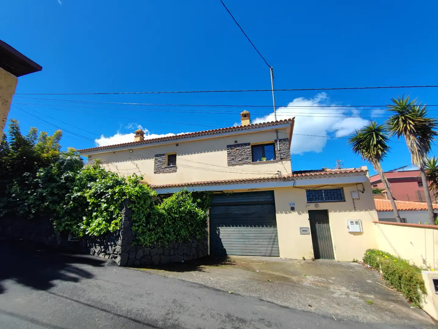 Vista exterior de Casa o xalet en venda en San Cristóbal de la Laguna amb Jardí privat, Terrassa i Traster