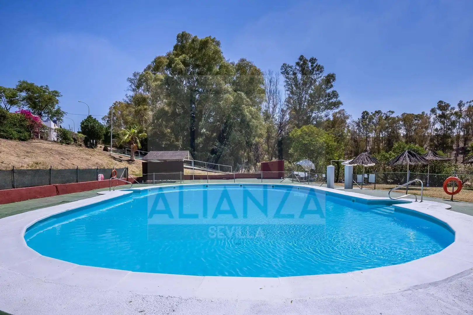 Piscina de Piso en venta en Camas con Aire acondicionado y Terraza