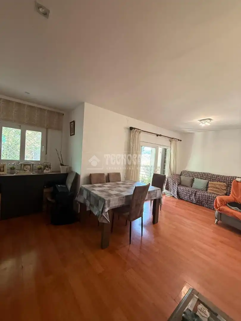 Menjador de Casa o xalet en venda en Barcelona amb Terrassa