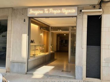 Local comercial en venda a Calle ABAT SOLA 36