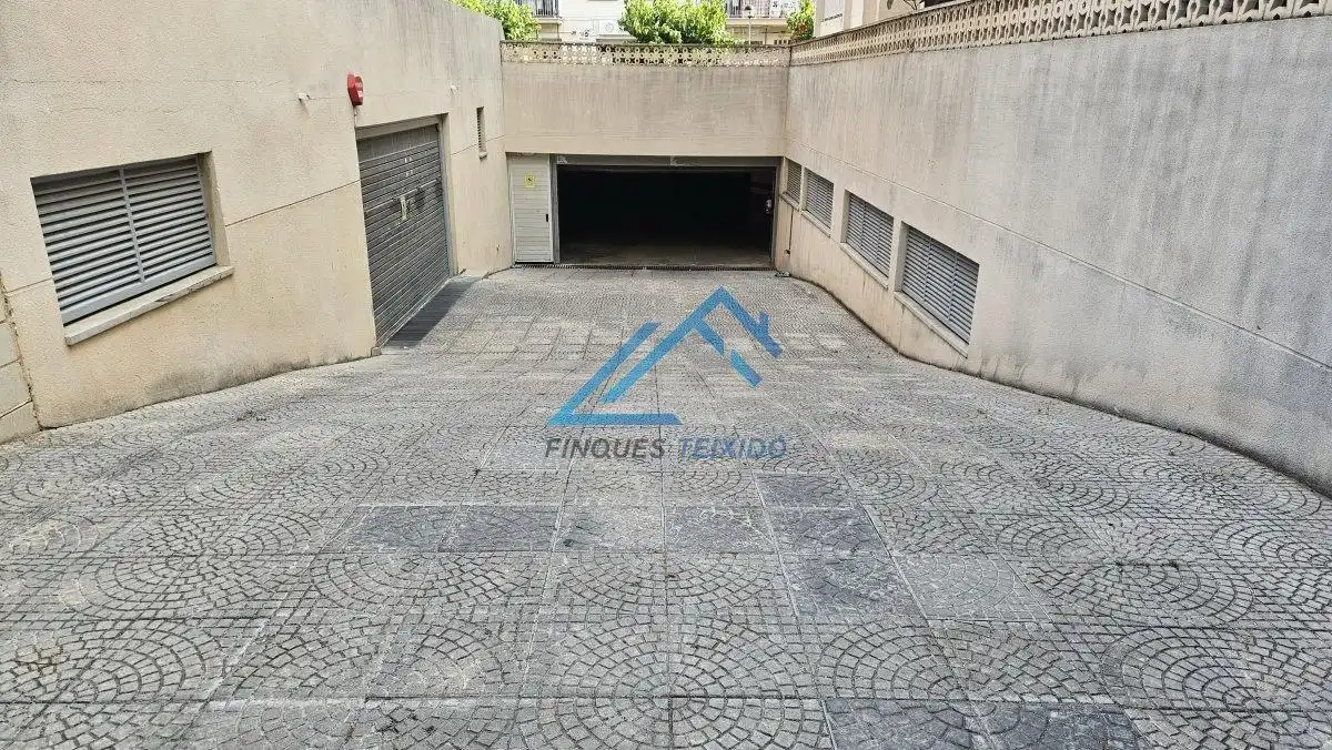 Einzelparkplatz zum Verkauf in Carrer del Montsant, imagen 2