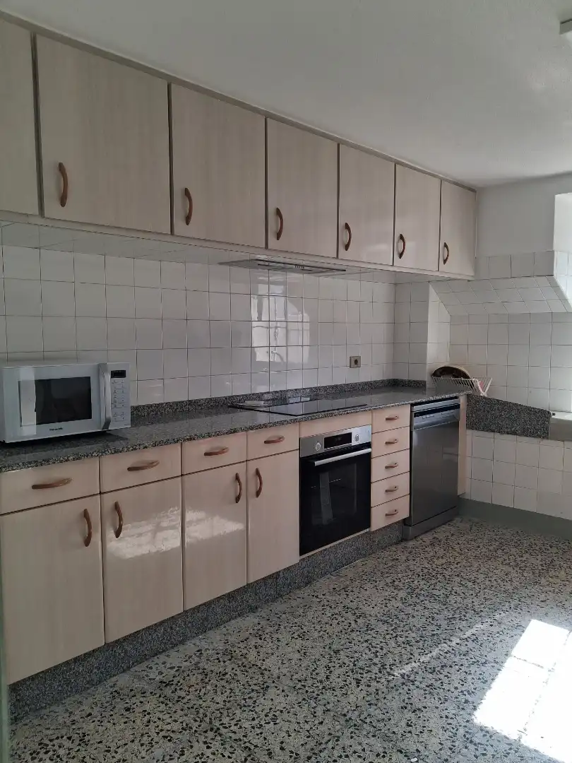 Kitchen of Houses for rent in A Laracha    with Heating, Terrace and Furnished