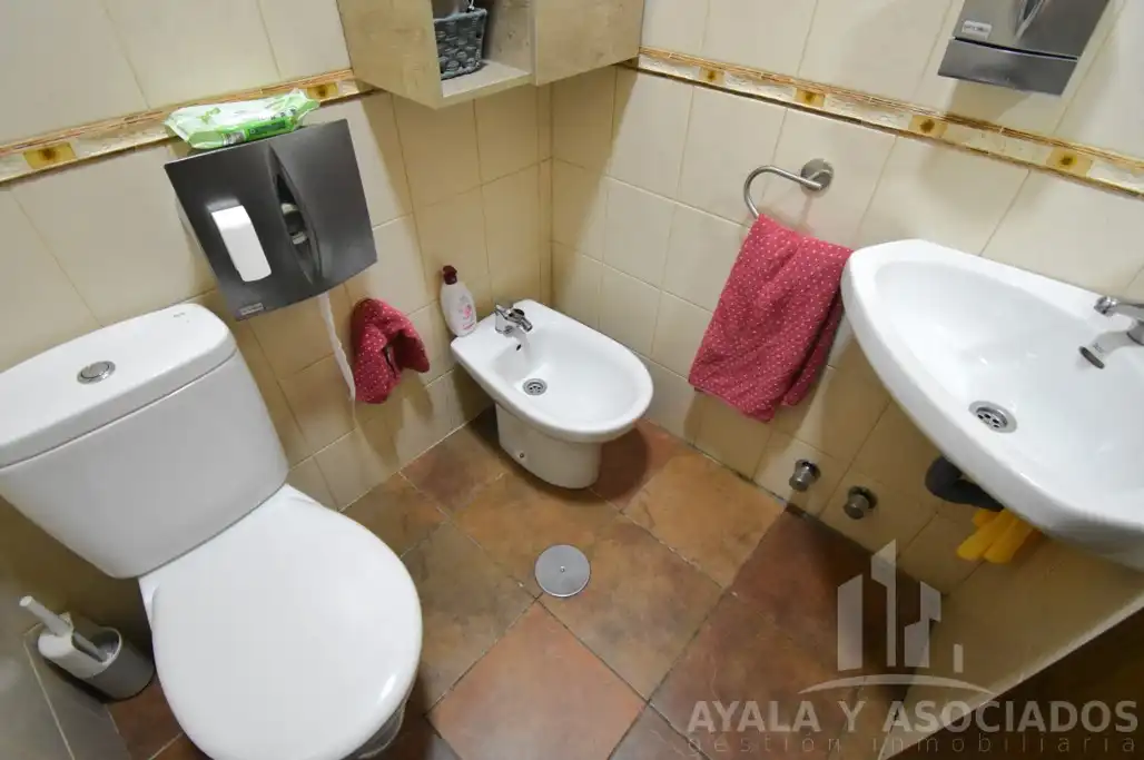 Bany de Casa o xalet en venda en La Unión amb Aire condicionat, Calefacció i Jardí privat