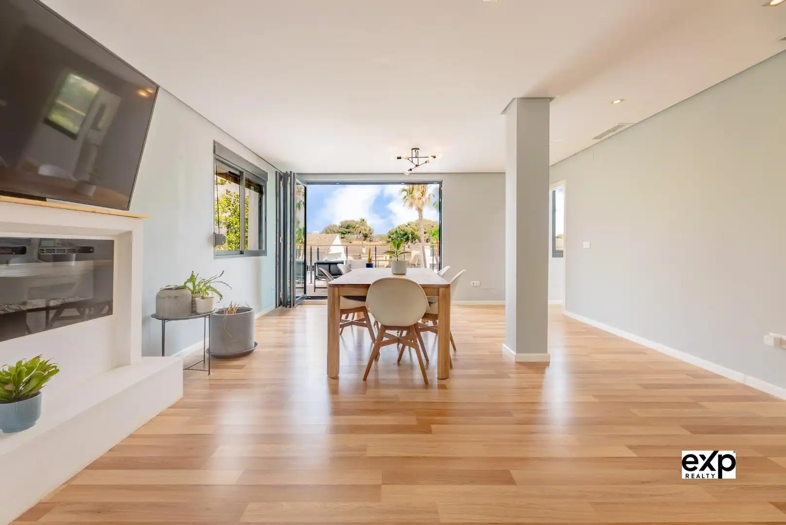 Comedor de Casa o chalet en venta en L'Eliana con Aire acondicionado, Calefacción y Jardín privado