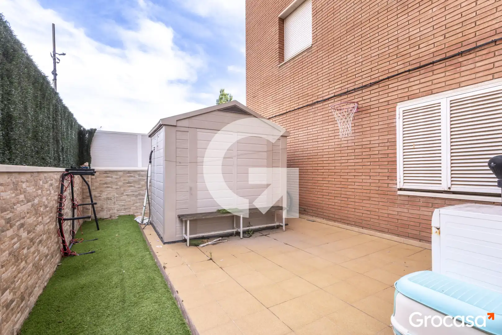 Garten von Wohnung zum Verkauf in Cornellà de Llobregat mit Klimaanlage, Heizung und Terrasse