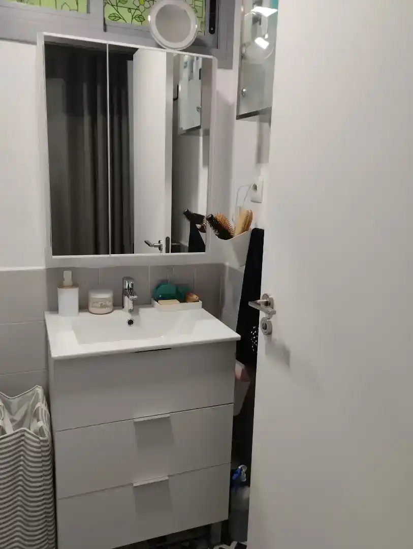 Baño de Piso de alquiler en Parla con Aire acondicionado, Parquet y Amueblado