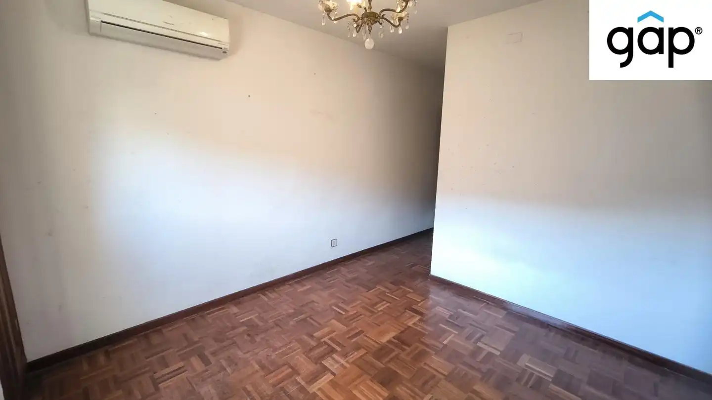 Bedroom of Flat for sale in Cuenca  with Air Conditioner, Heating and Terrace