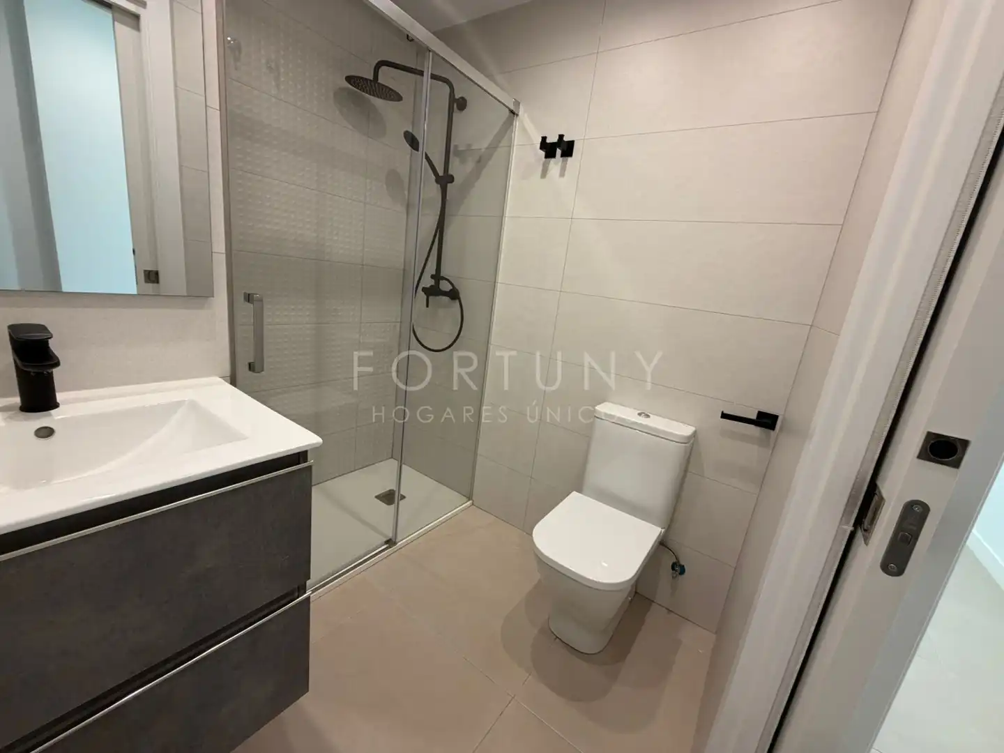 Flat with pool for sale in Calle Reino Unido 2, imagen 15