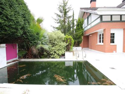 Swimming pool of House or chalet for sale in Guriezo  with Heating, Private garden and Swimming Pool