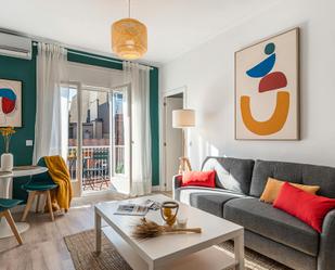 Flat to rent in Carrer de la Independència, El Camp de l'Arpa del Clot