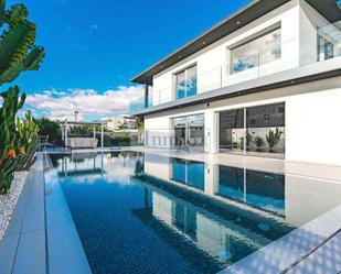 Piscina de Casa o xalet en venda en Adeje amb Jardí privat, Terrassa i Piscina