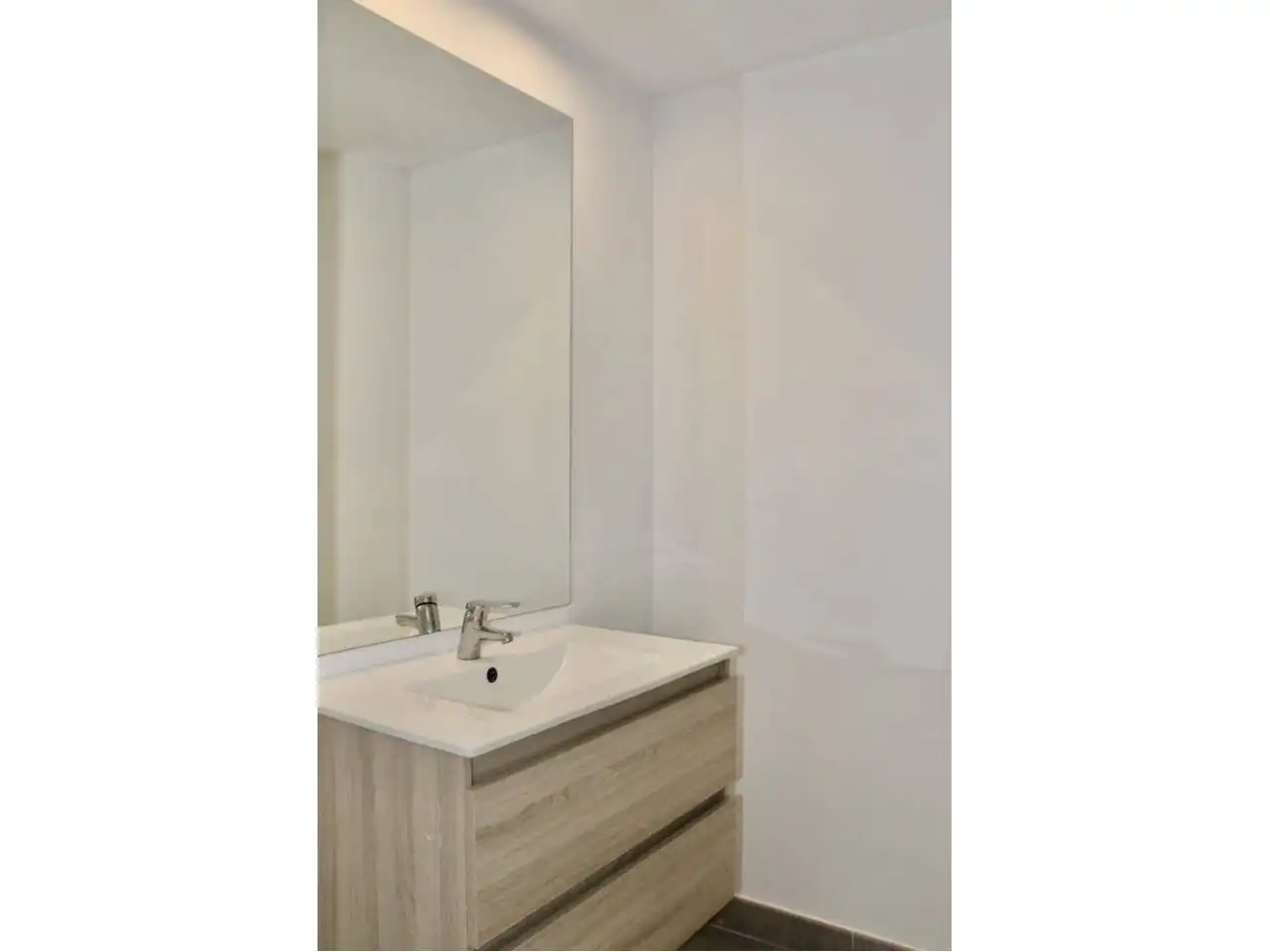 Badezimmer von Wohnung zur Miete in  Palma de Mallorca mit Klimaanlage, Heizung und Parkett