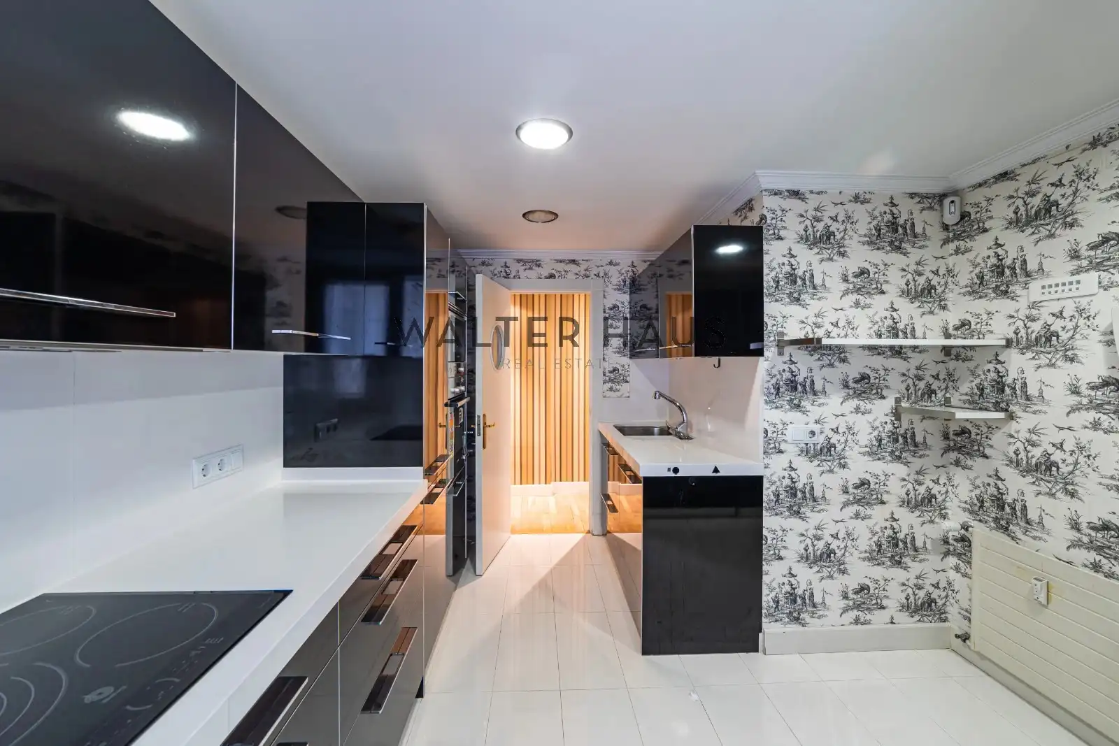 Kitchen of Flat for rent in Madrid  with Air Conditioner, Heating and Terrace