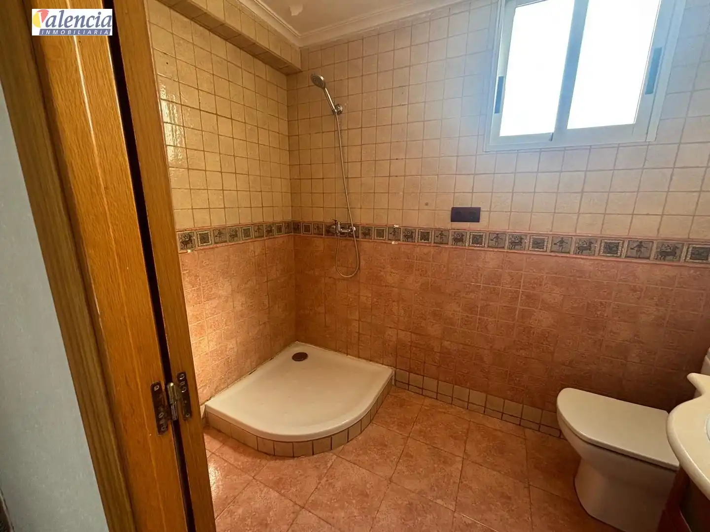Bathroom of Flat for sale in Paterna