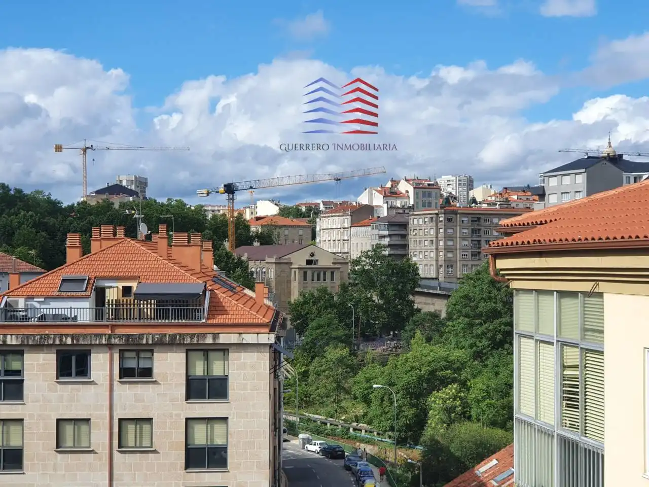 Vista exterior de Pis de lloguer en Ourense Capital  amb Calefacció, Moblat i Balcó