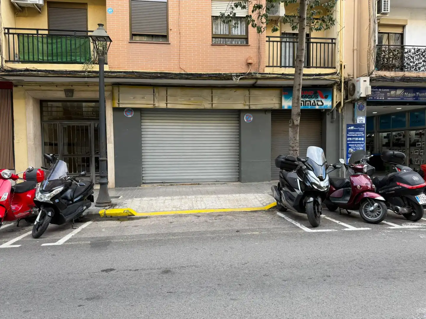 Local comercial en venta en Carrer de les Illes Canàries, imagen 31