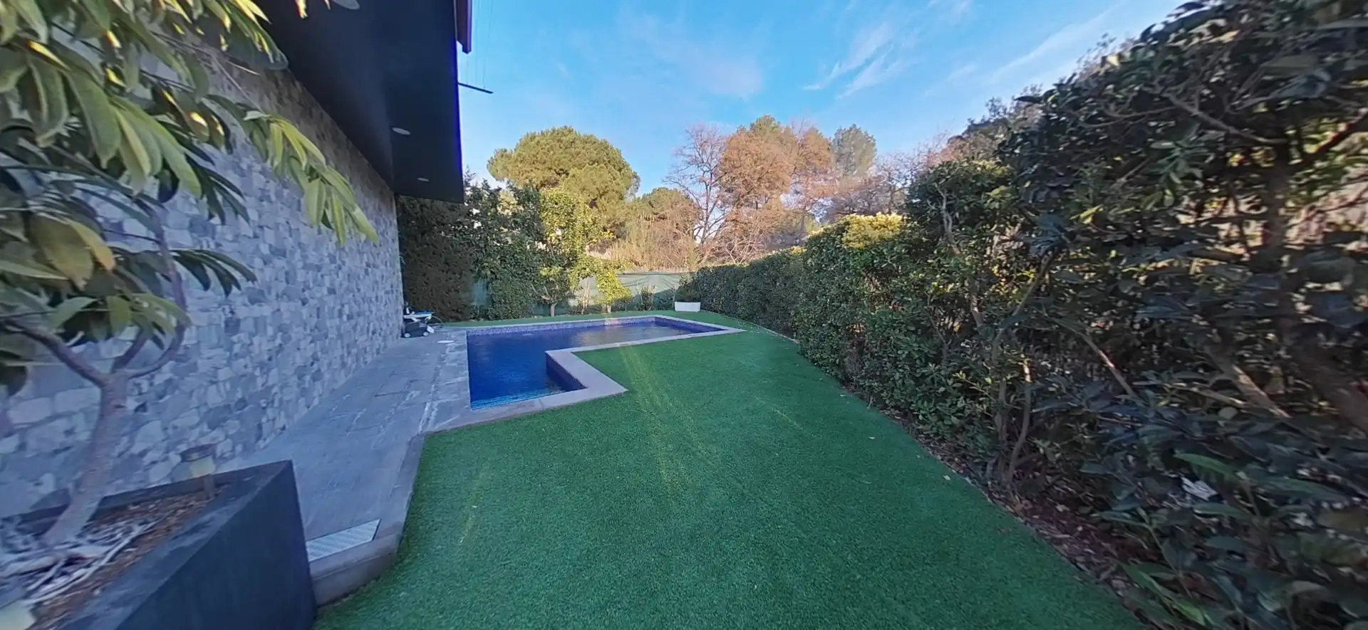 Piscina de Casa o chalet en venta en Sant Esteve Sesrovires con Aire acondicionado, Calefacción y Jardín privado